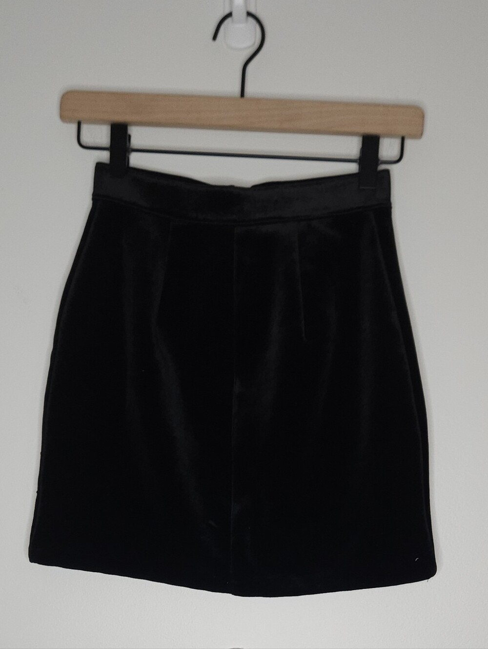 H&M Black Velvet Mini Skirt with Rhinestone Ring Zip - Picture 5 of 5